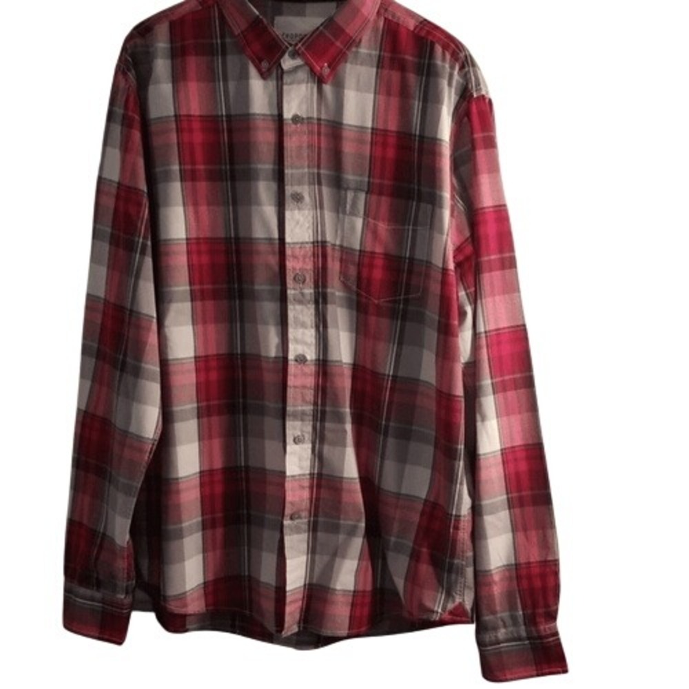 Aeropostale Red Plaid Button Down Shirt